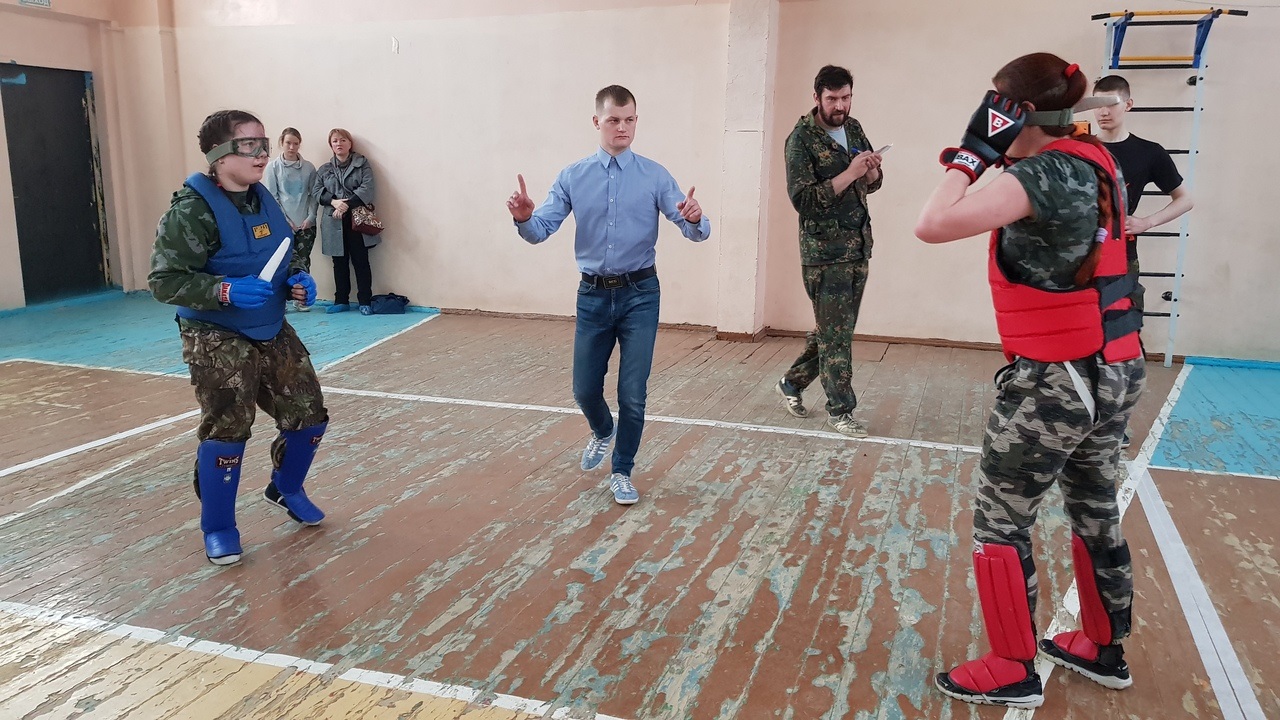 Состязания ножевого боя