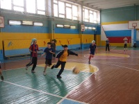 Соревнования по футболу